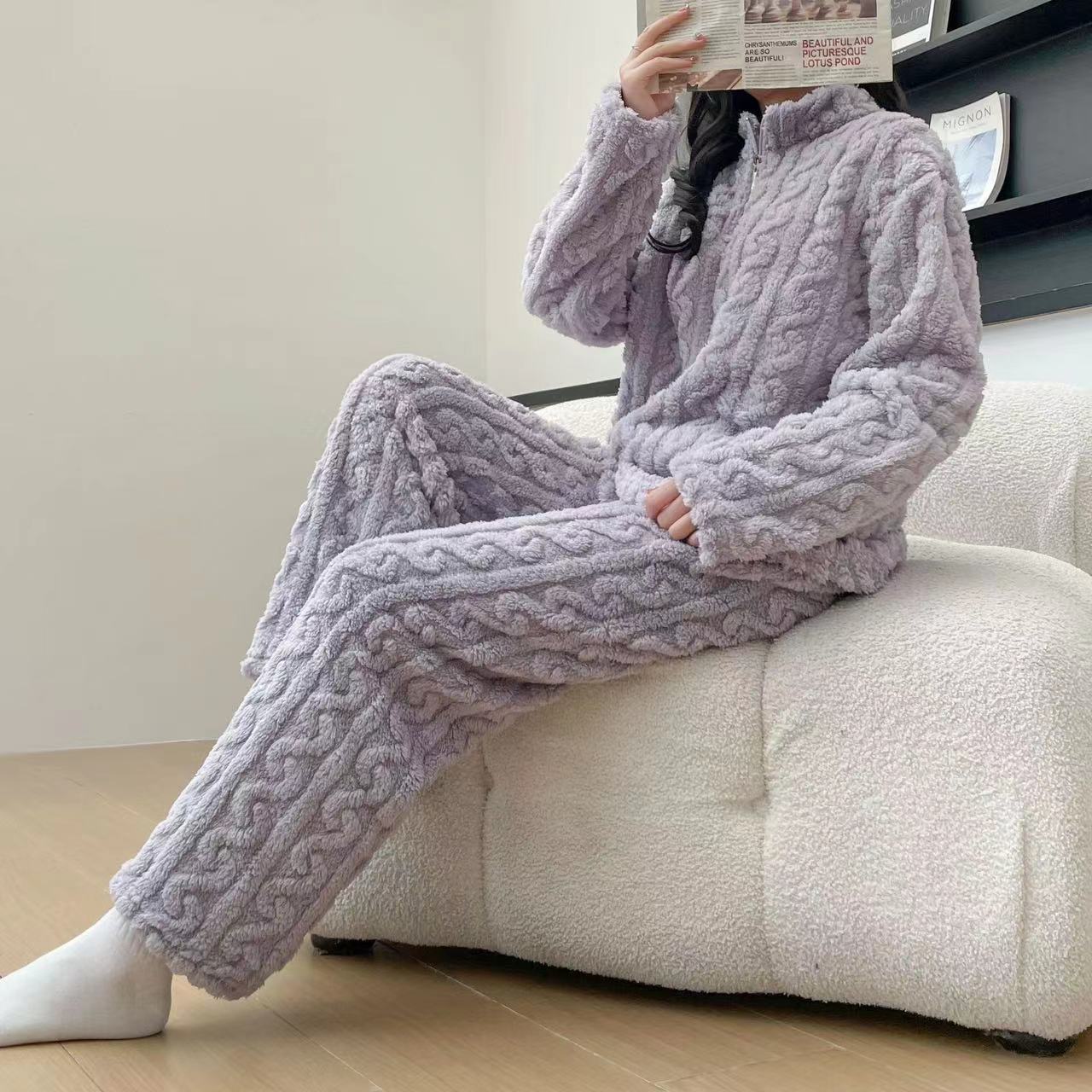 Autumn And Winter New Twist Zipper Couple Fleece-lined Thick Coral Fleece Pajamas