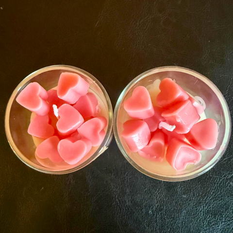 Vanilla Scented Heart Candle – Handmade Layered Candle with Pink Heart Wax Melts (8 oz)