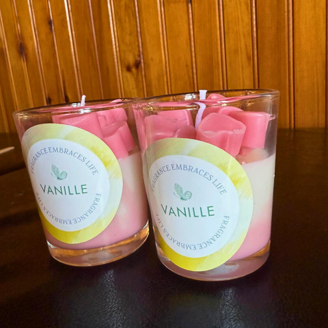 Vanilla Scented Heart Candle – Handmade Layered Candle with Pink Heart Wax Melts (8 oz)